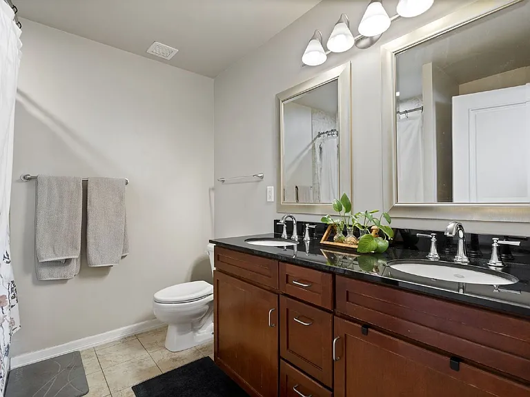 1975 N Grant St #401 — Photo 13