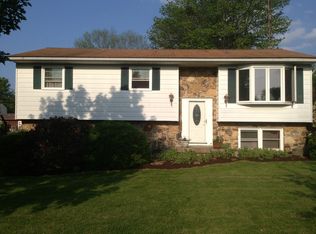 98 Sunny Slopes Dr, Bedford, IN 47421