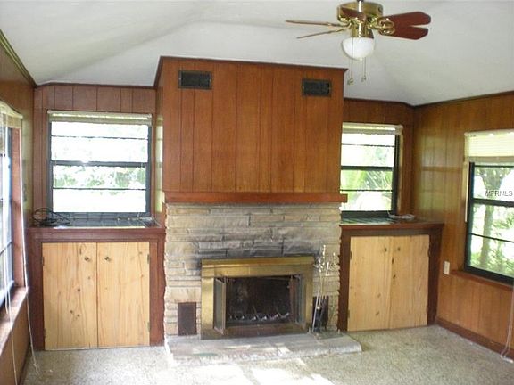 5th image of 1305 Peters Dr