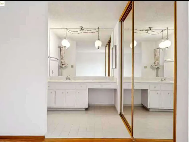 1073 Camellia Dr — Photo 24
