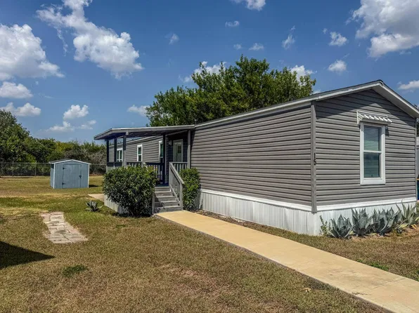 7616 Upper Seguin Rd Trailer 15, Converse, TX 78109