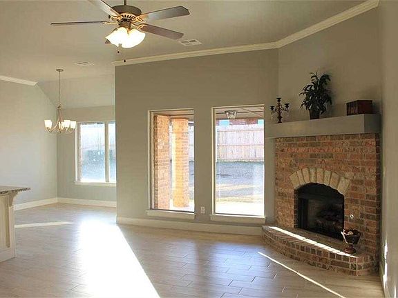 3rd image of 6529 Bentley Dr