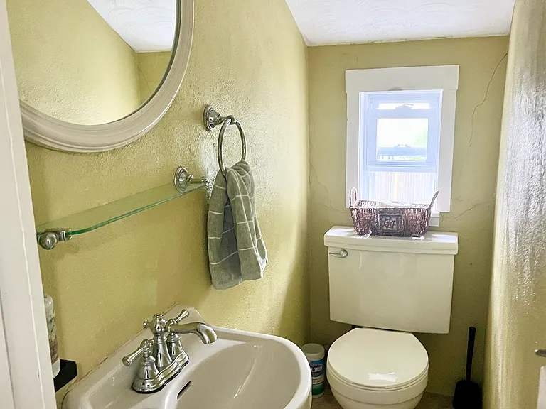 76 Silver Beach Ave — Photo 17