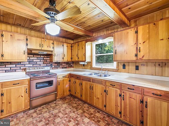 3rd image of 27 Atkins Rd