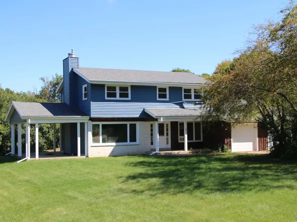 237 Karin DRIVE, North Prairie, WI 53153