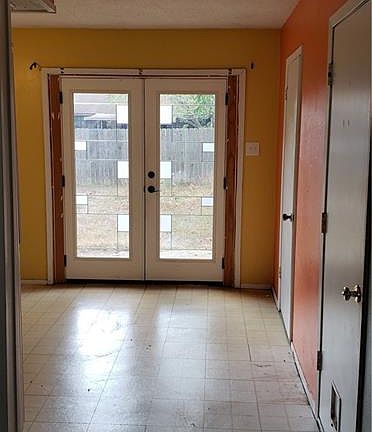 5th image of 1013 Lindsey Cir