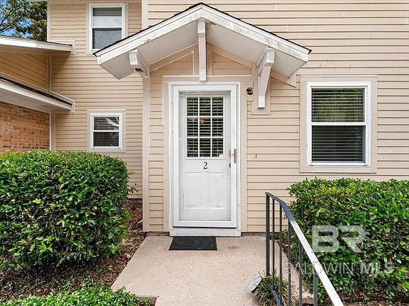 4th image of 320 Volanta Ave APT C2