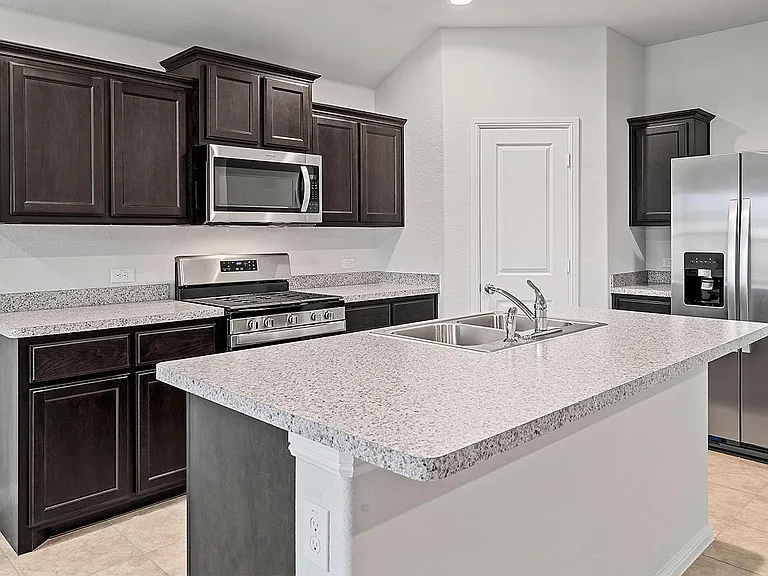 333 Beekeeper Dr — Photo 5