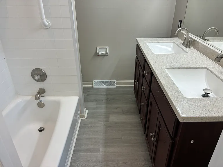 3424 Sutherland Dr — Photo 10