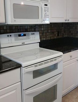 5th image of 10531 Maronda Dr