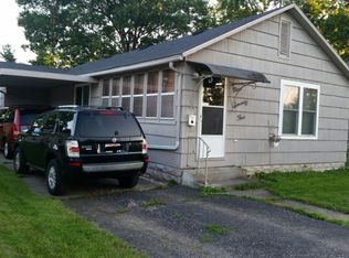 975 Woodlawn Ave, Newark, OH 43055
