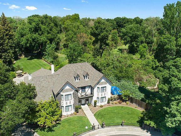 3rd image of 19798 N Meadow View Dr