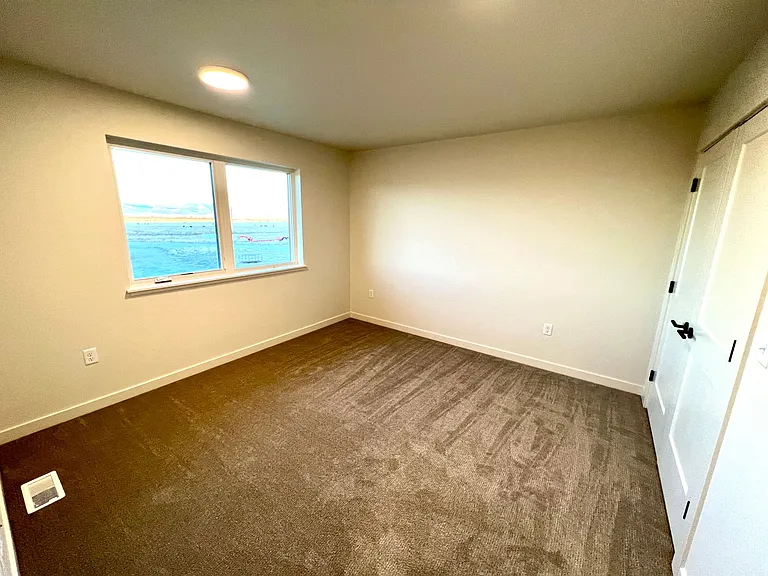 2314 Shorthorn Ave — Photo 10