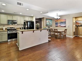 208 Riverdale Ct APT 703, Camarillo, CA 93012