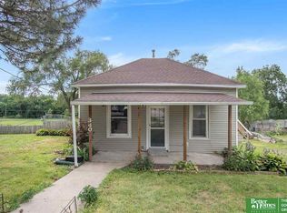 340 N Commercial St, Carson, IA 51525