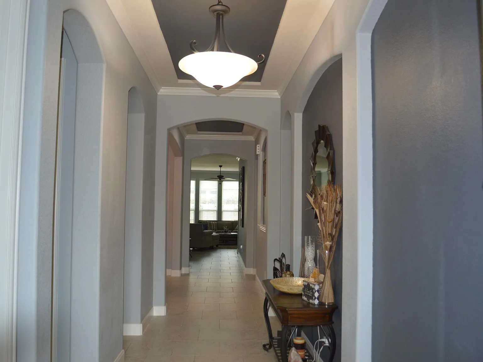 3 bed, 2215 sqft, $2,600 — Photo 2