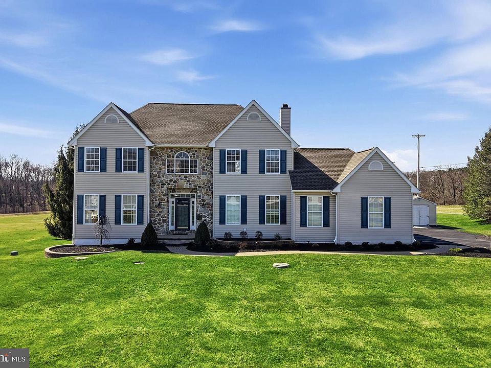 1st image of 105 Preston Rd