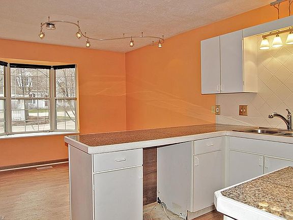 5th image of 4854 Quarry Ln #37