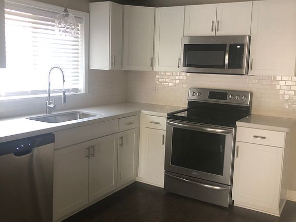 4th image of 821 Montgomery St