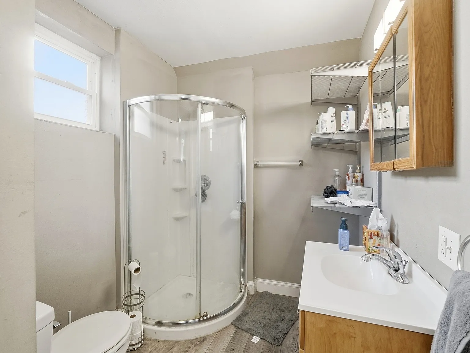 8 bed, 4032 sqft, $5,995 — Photo 4
