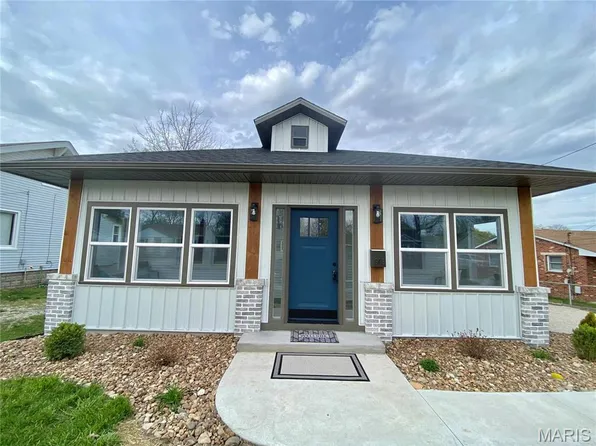 605 Milton Rd, Alton, IL 62002