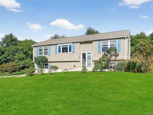 128 Gold Road, Poughquag, NY 12570