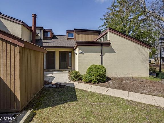 Charming Town home close to downtown