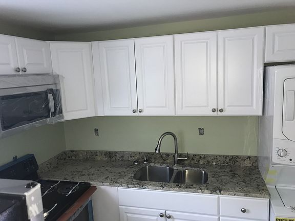 4th image of 940 Jw Williams Ln APT 1