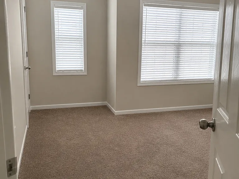 6010 Ellington Cv — Photo 20