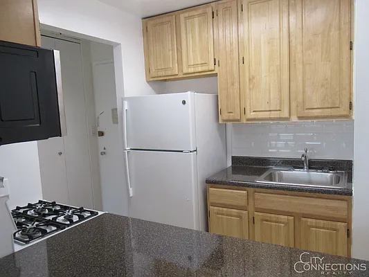 Rented by City Connections Realty | media 13