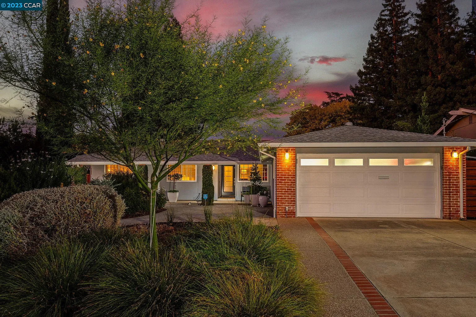 140 Torrey Pine Ct photo 1