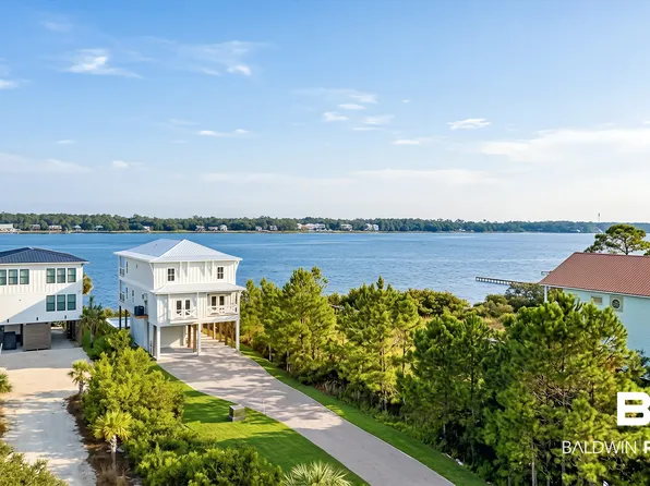 1360 W Lagoon Ave, Gulf Shores, AL 36542