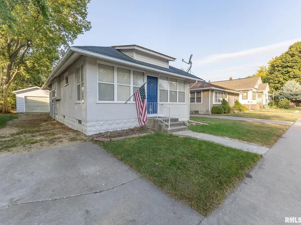 239 17th Pl, Clinton, IA 52732