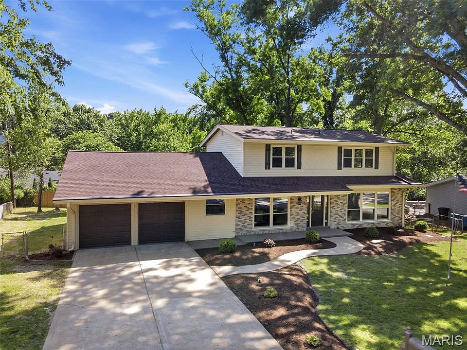 1st image of 12978 Bellerive Estates Dr