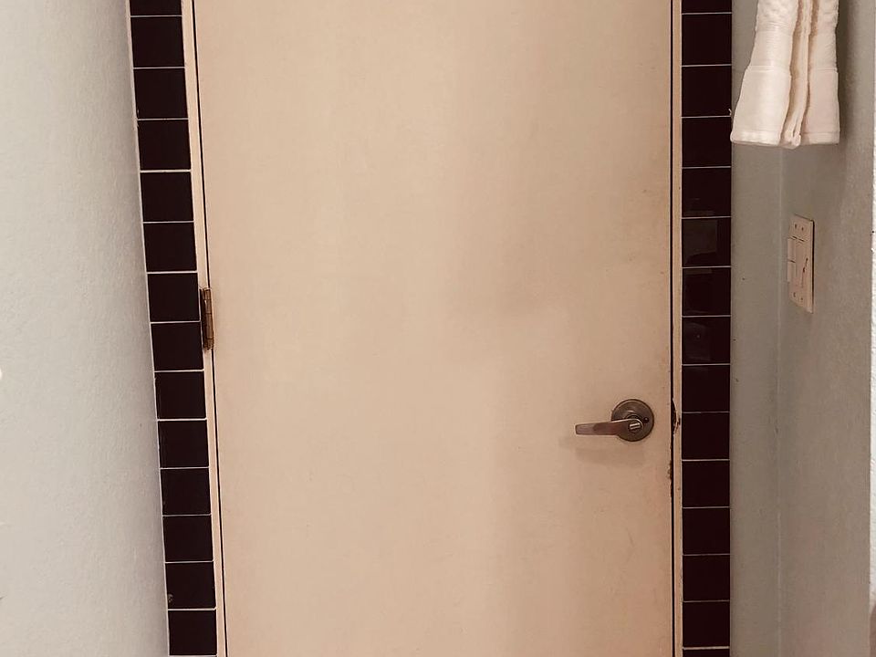 1st image of 785 W 19th St APT 11