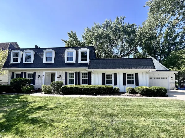 1321 Royal Saint George Dr, Naperville, IL 60563