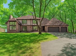 5720 Oakview Ln N, Plymouth, MN 55442