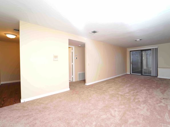 176 Maple Ave APT 3-34