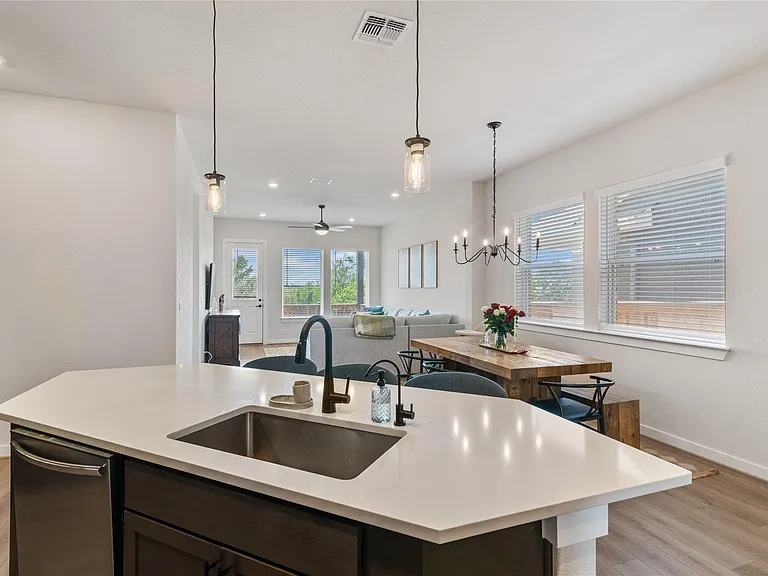 128 Radnor Rd — Photo 41