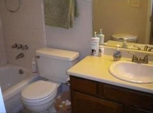 4007 SW 26th Ter APT D, Gainesville, FL 32608