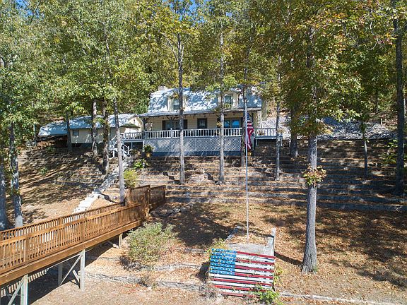 Image 3: Wooded Property