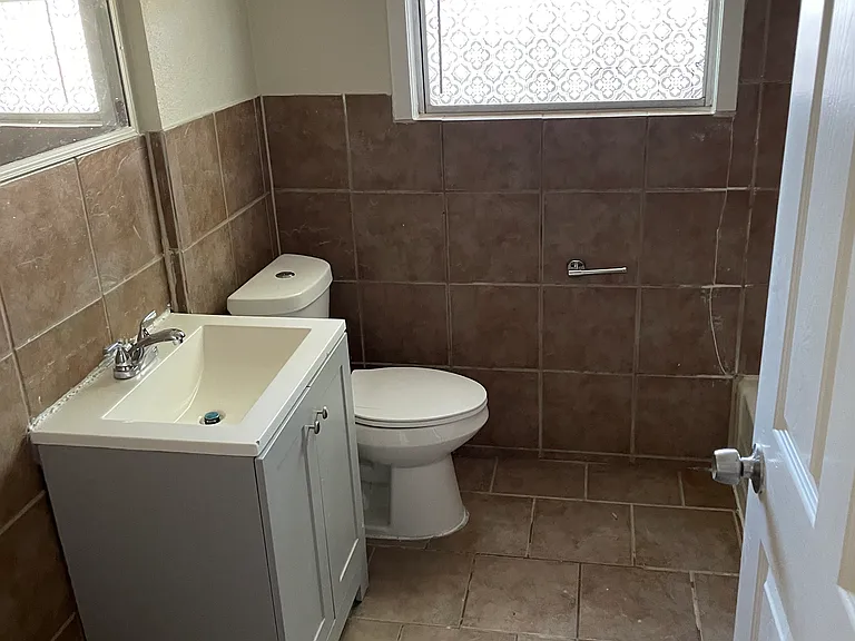 5504 Manor Rd — Photo 37