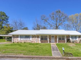 1600 Briarwood St, Gilmer, TX 75644