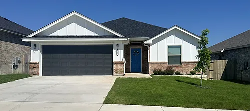 5202 White Rose Dr Photo 1