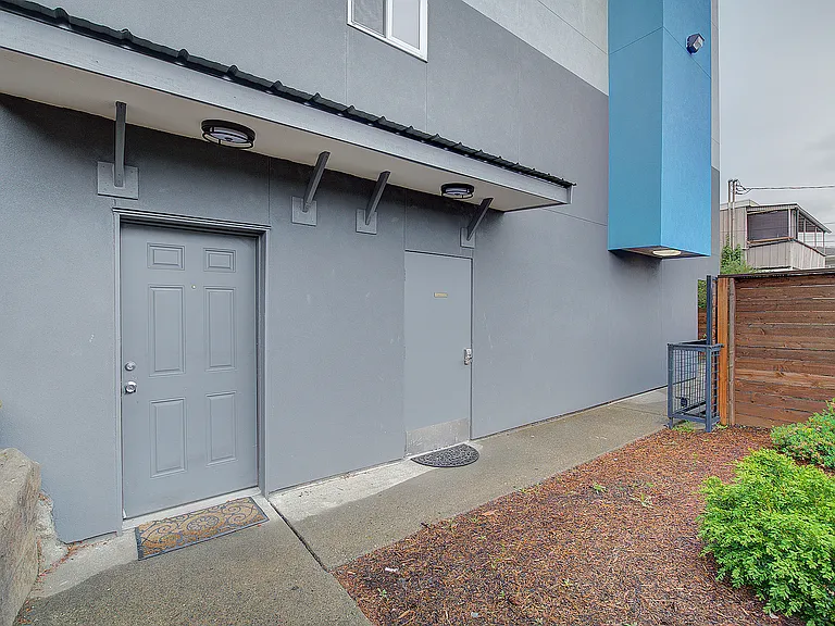 8500 Linden Ave N #B2 — Photo 18