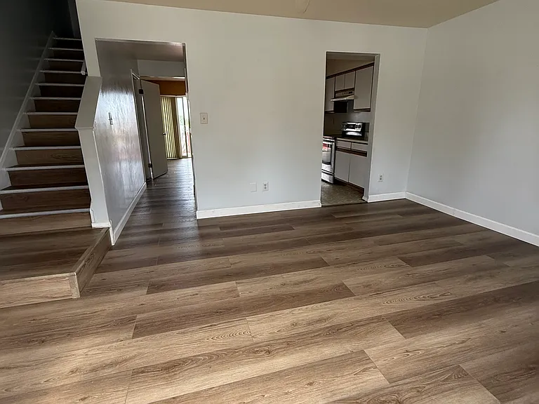 4309 Davis Ave — Photo 4