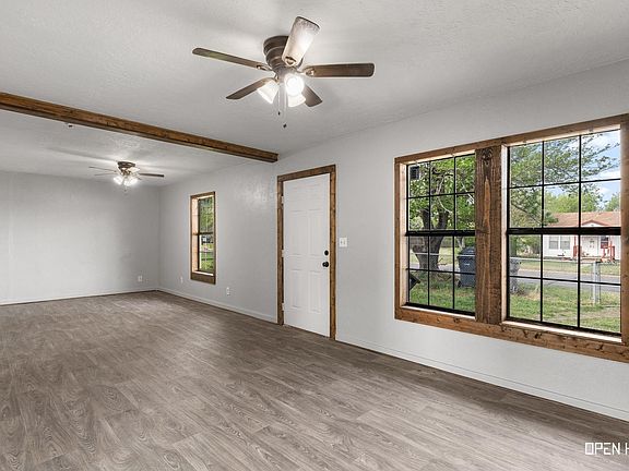3rd image of 2809 Colquit Rd