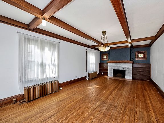 2nd image of 654 36th St