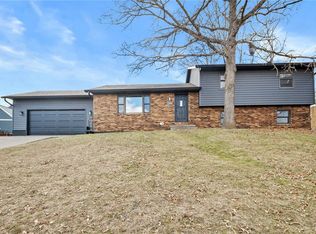 1404 Sunrise Dr, Knoxville, IA 50138