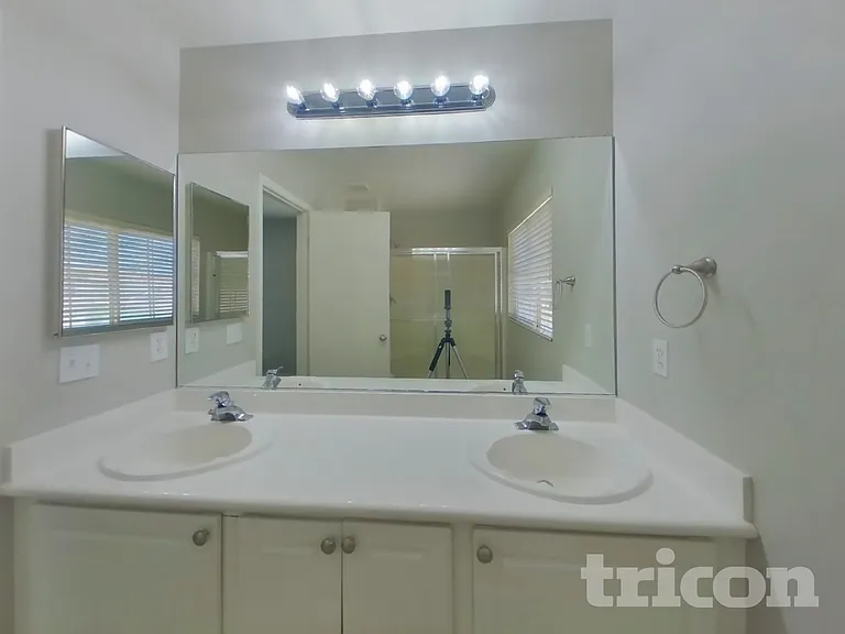 10207 Ghost Gum St — Photo 9
